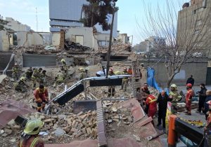 جزئیات ریزش ساختمان چهارطبقه در خیابان ایرانشهر / عملیات آواربرداری ادامه دارد