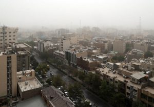 هشدار هواشناسی تهران: وزش باد شدید و خطرات احتمالی در پیش است