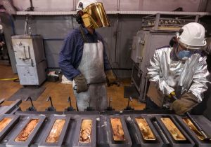 ثبات طلا در میانه آشوب بازارها؛ رشد فلز زرد ادامه خواهد یافت؟