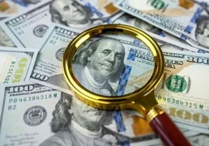 قیمت دلار در بازار آزاد سقوط کرد (۱۴ فروردین)