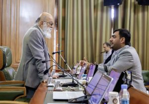 کفاشانِ پرخطر، در آستانه کوچ از بازار