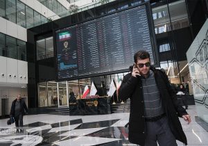 ۲ نیمه متفاوت در بورس تهران/ حباب سکه کاهش یافت