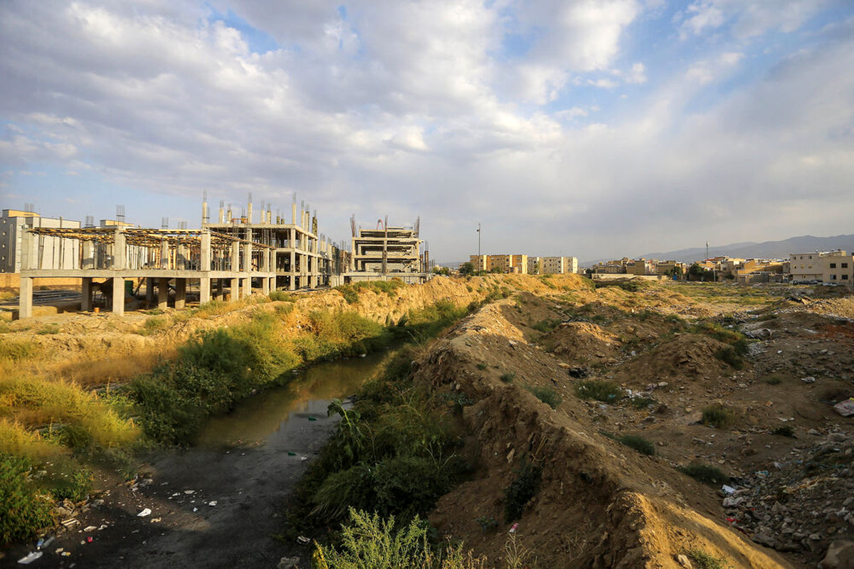 بحران ساخت‌وساز در حریم تهران / شهرداری‌ها هنوز مسئول‌اند اما ابزار ندارند