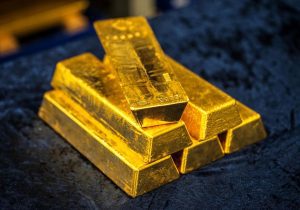 طلای جهانی همچنان در مسیر نزولی؛ آیا نرخ فلز زرد ثابت می‌شود؟