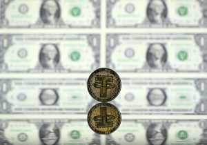 اثر جانشینی دلار را پایین کشید؛ بازار سهام و ارز در دو جهت مخالف