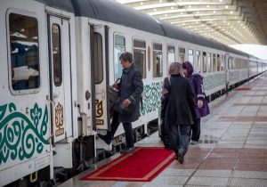 نخستین قطار ویژه اربعین از رشت به کرمانشاه اعزام شد