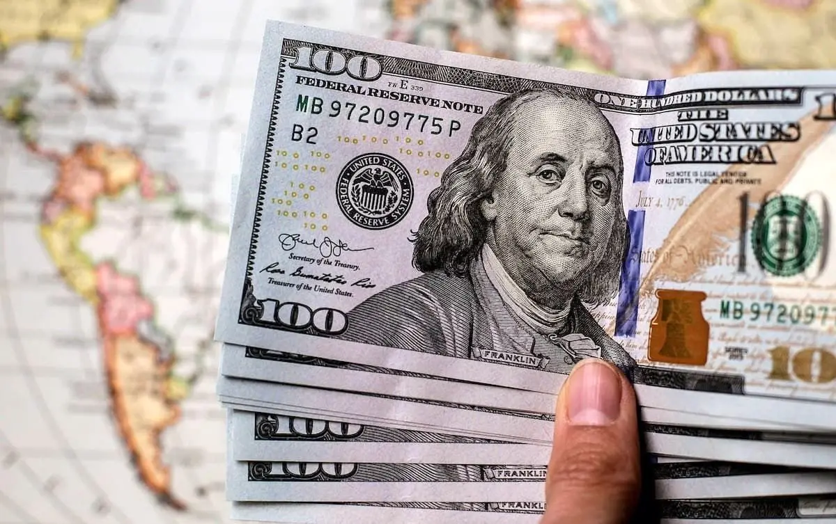 قیمت دلار امروز سر به فلک کشید (۲ مهر ۱۴۰۴)