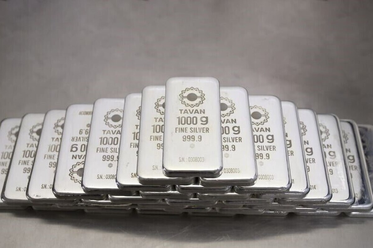 از «چرا نقره؟» تا ۱۰ هزار میلیار تومان معامله/ روایت حضور یک ساله نقره در بورس