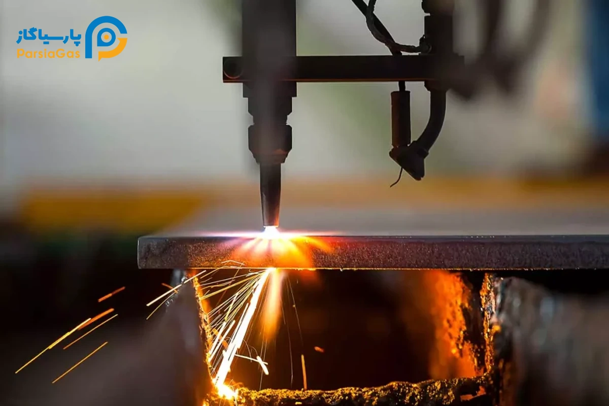 کاربرد اکسیژن صنعتی در برش و فرآیندهای تولیدی
