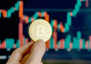 ثبات قیمت بیت کوین در آستانه سال ۲۰۲۶؛ نشانه‌هایی از آماده‌سازی بازار مشتقات