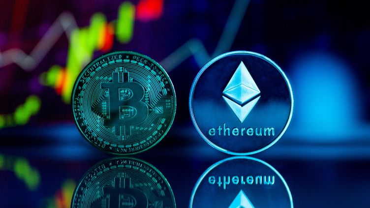 خروج سرمایه‌های کلان از صندوق‌های ETF بیت کوین و اتریوم