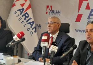 دولت منتظر تغییر سالیانه حداقل دستمزدها نباشد؛ حقوق پایه حداقل ۳۰۰ دلار/ بانک های بی رحم