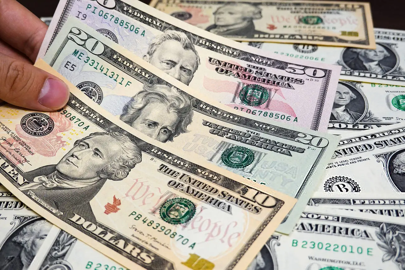 قیمت دلار امروز چهارشنبه ۱۹آذر/ کاهش قیمت + جدول کامل