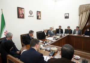 تقدیر عارف از خدمات کادر درمان به مجروحان و حادثه‌دیدگان دیماه