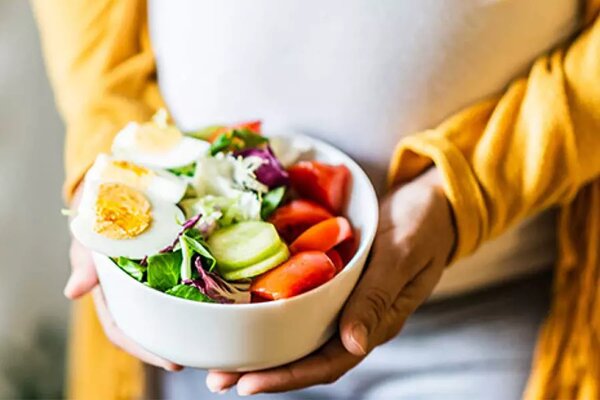 نسخه طب ایرانی برای تولد نوزاد سالم؛ مادران باردار چه بخورند؟