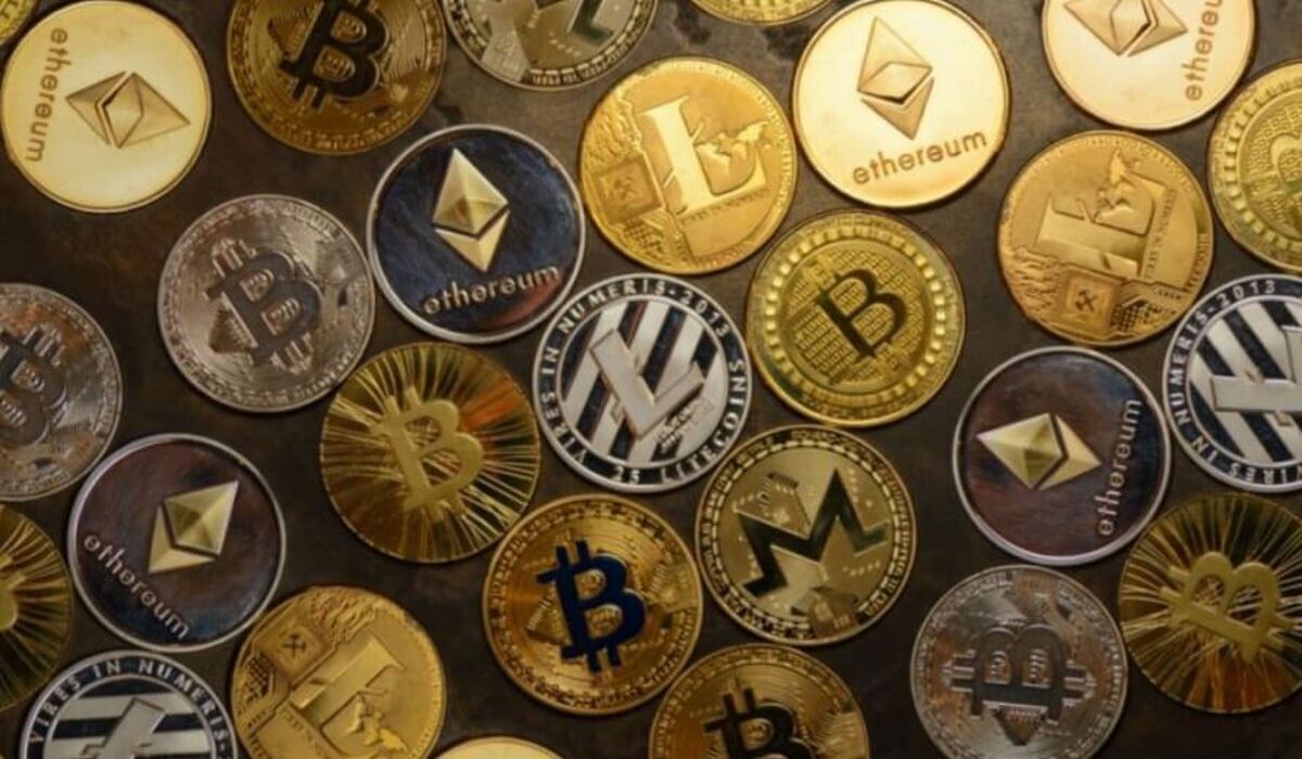 آخرین قیمت رمزارزها/ بیت‌کوین صعود تا پشت مرز ۸۳ هزار دلار و تتر همچنان در مسیر کاهش قیمت