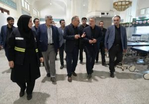 بازدید وزیر بهداشت از مصلی امام خمینی(ره)