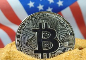 دولت آمریکا پس از ۶ هفته سکوت، میلیون‌ها دلار بیت کوین و BNB جابه‌جا کرد